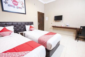 Free WiFi, bed sheets