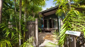 Unclassified image, 5 of 9, button - Cassawong Cottages (Wongaling Beach)