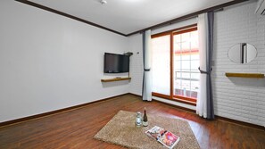 Flat-screen TV - Gangcheon W Pension (Chuncheon)
