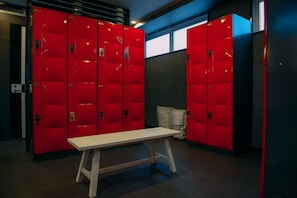 Baita Standard, per sole donne (Single, AC/LCD TV Fully Equipped) | Wi-Fi gratuito, lenzuola