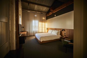 The Purifying Room | 1 bedroom, premium bedding, desk, soundproofing - Premier Mill Hotel (Katanning)