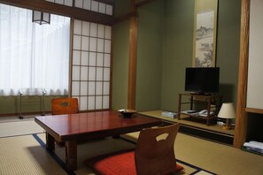 Economy kamer, gedeelde badkamer (Japanese Style) | Een strijkplank/strijkijzer, gratis wifi
