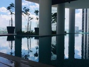 Piscine couverte, piscine extérieure