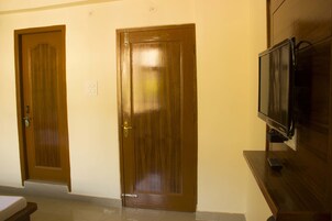 Superior Double Room, 1 Double Bed | Premium bedding, Select Comfort beds, free WiFi, bed sheets