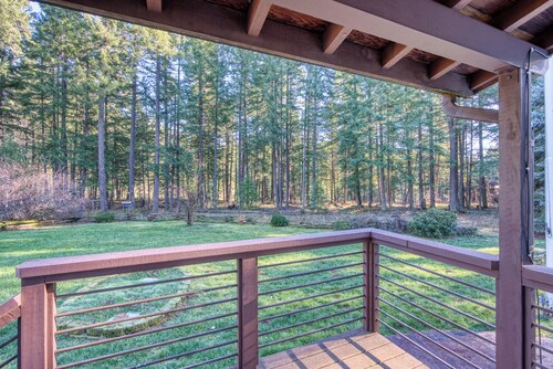 White Salmon River House