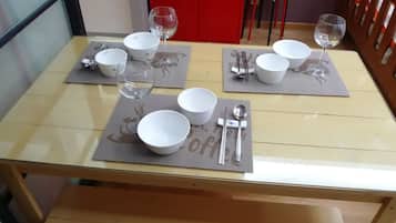 Studio | In-room dining