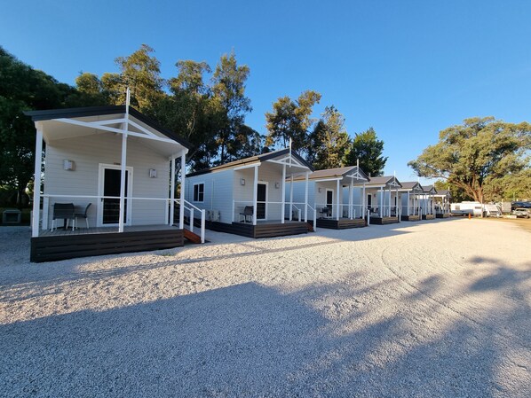 2 habitaciones, decoración personalizada y muebles diferentes