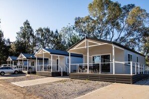 2 habitaciones, decoración personalizada y muebles diferentes