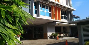 Exterior - Hotel Sonic Airport Semarang (Semarang)