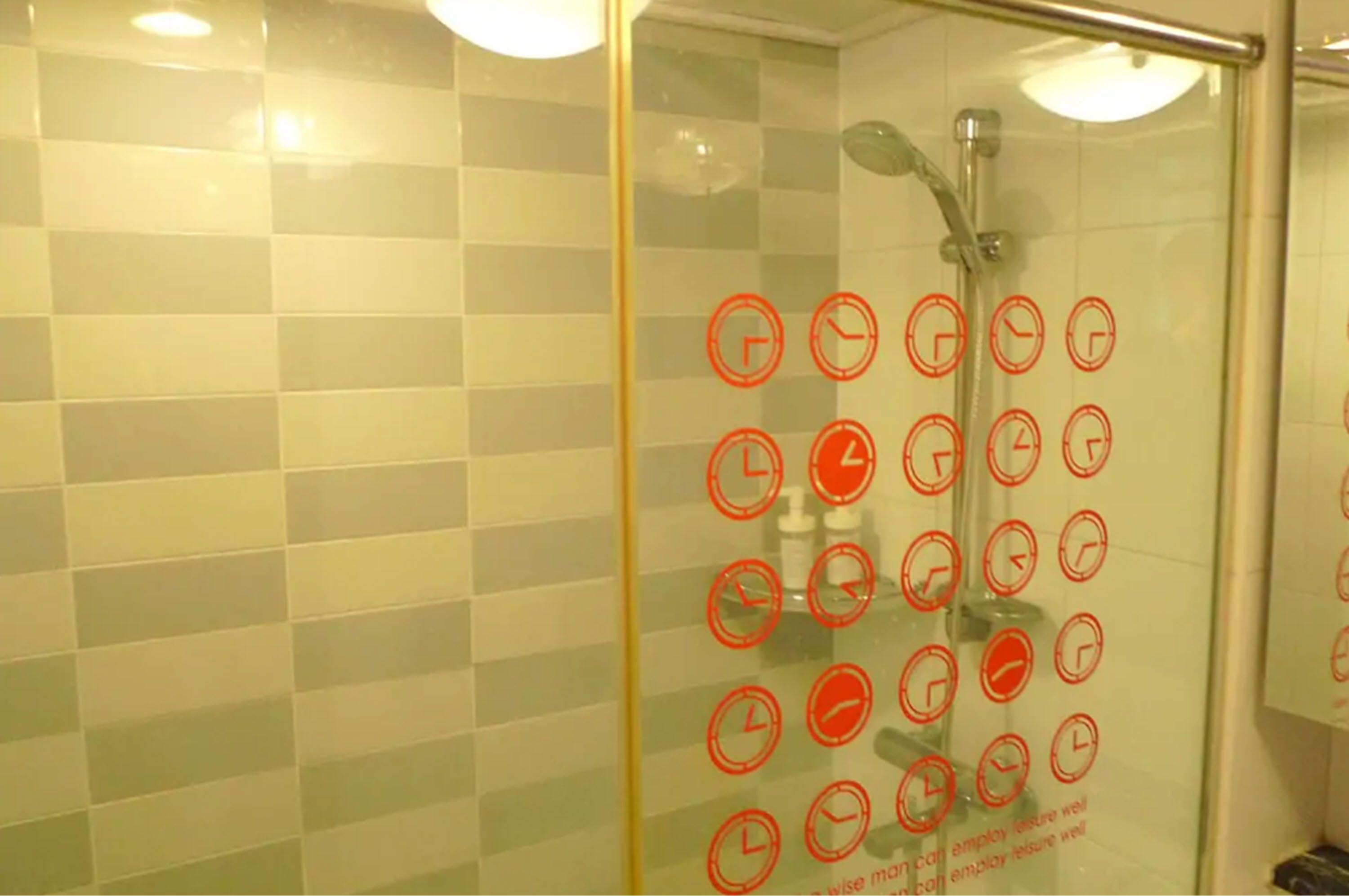 Duplex | Bathroom shower