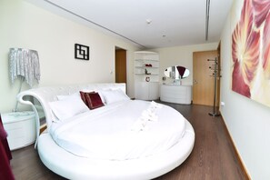 Premium bedding, in-room safe, blackout curtains, iron/ironing board