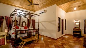 Minibar, in-room safe, desk, rollaway beds