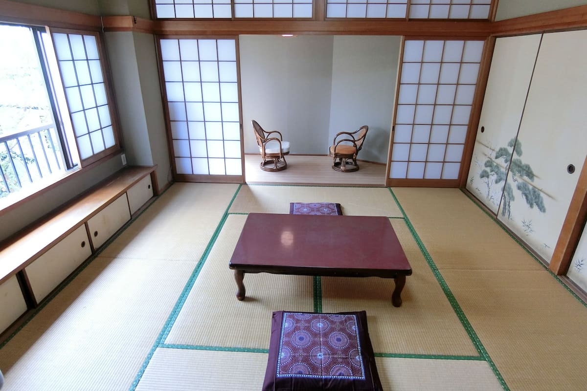 Family Room, For 6 Guests | WiFi (free), bed sheets