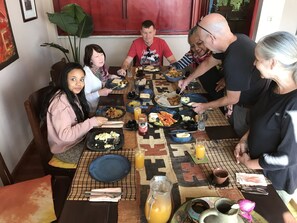 Tägliches inbegriffenes großes Frühstück