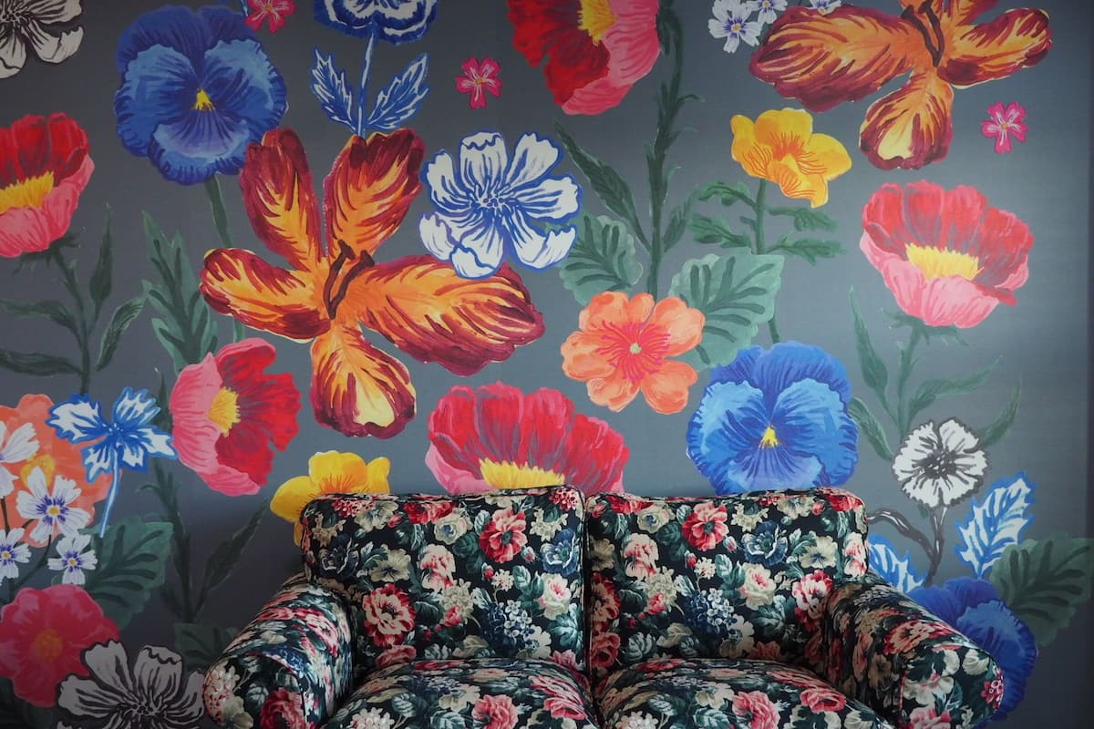 basic double room, 1 double bed, city view | living area | led tv