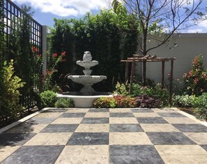 Garden - WIW Minihotel (Bangkok)