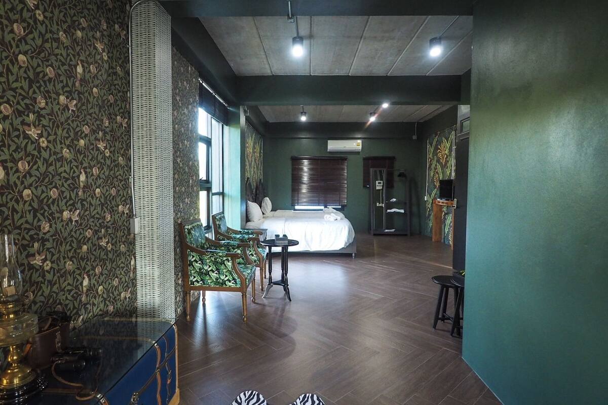 basic twin room, 2 single beds, city view | 1 bedroom, minibar, free wifi, bed sheets