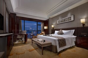 Minibar, in-room safe, blackout drapes, soundproofing - Worldhotel Grand Jiaxing Hunan (Changsha)