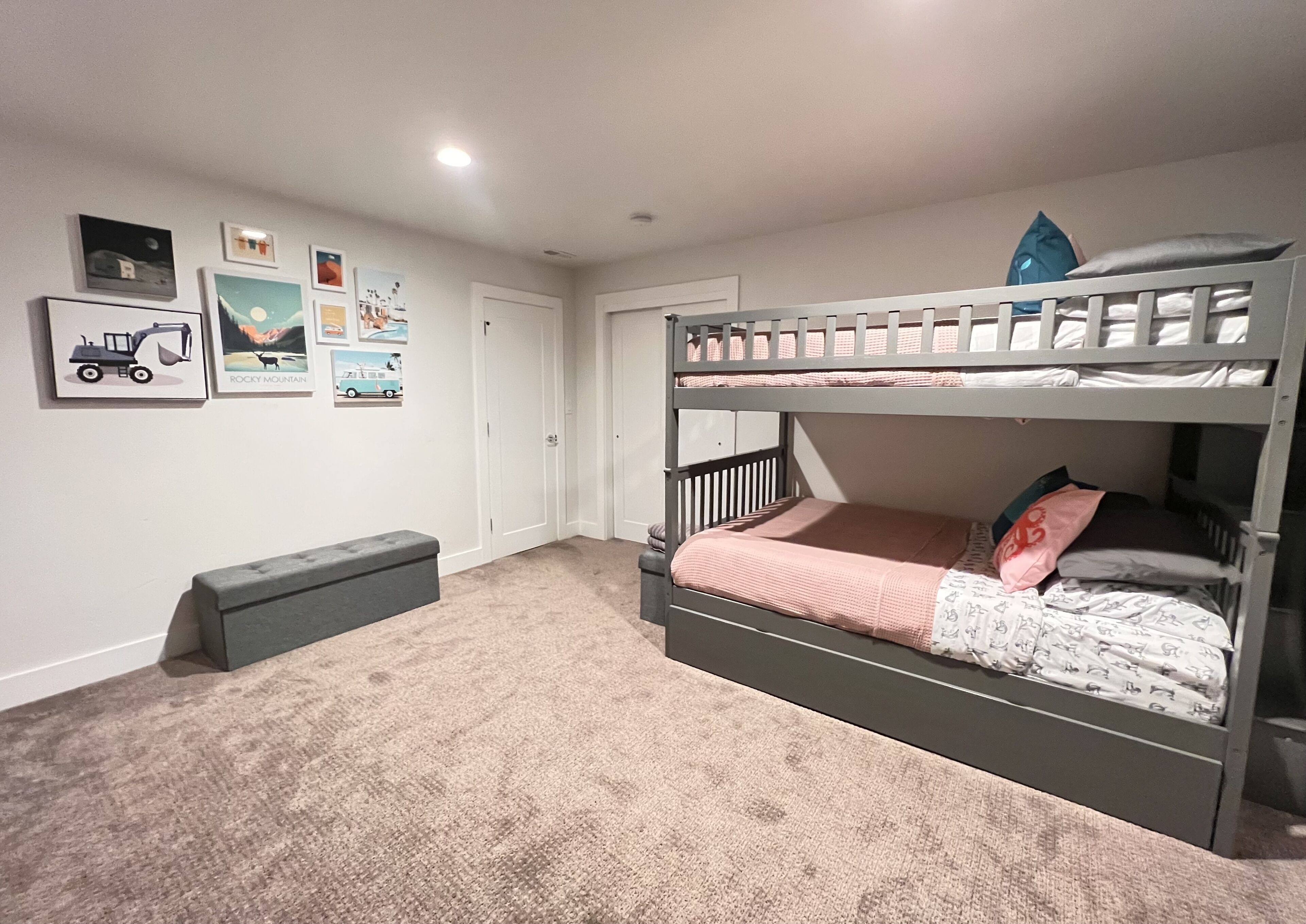 3 habitaciones, tabla de planchar con plancha y wifi gratis 