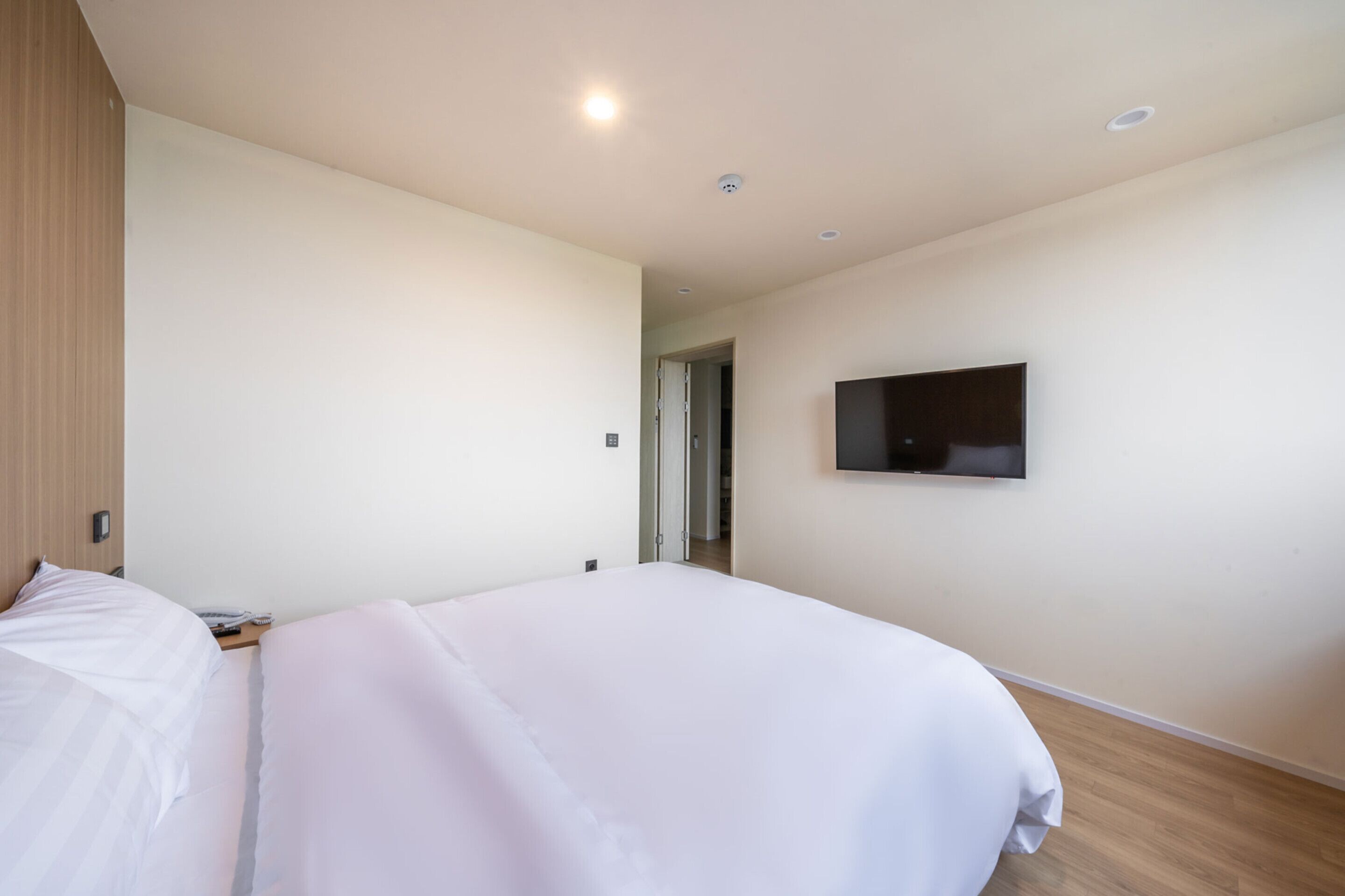 deluxe double room, non smoking, connecting rooms | desk, soundproofing, free wifi