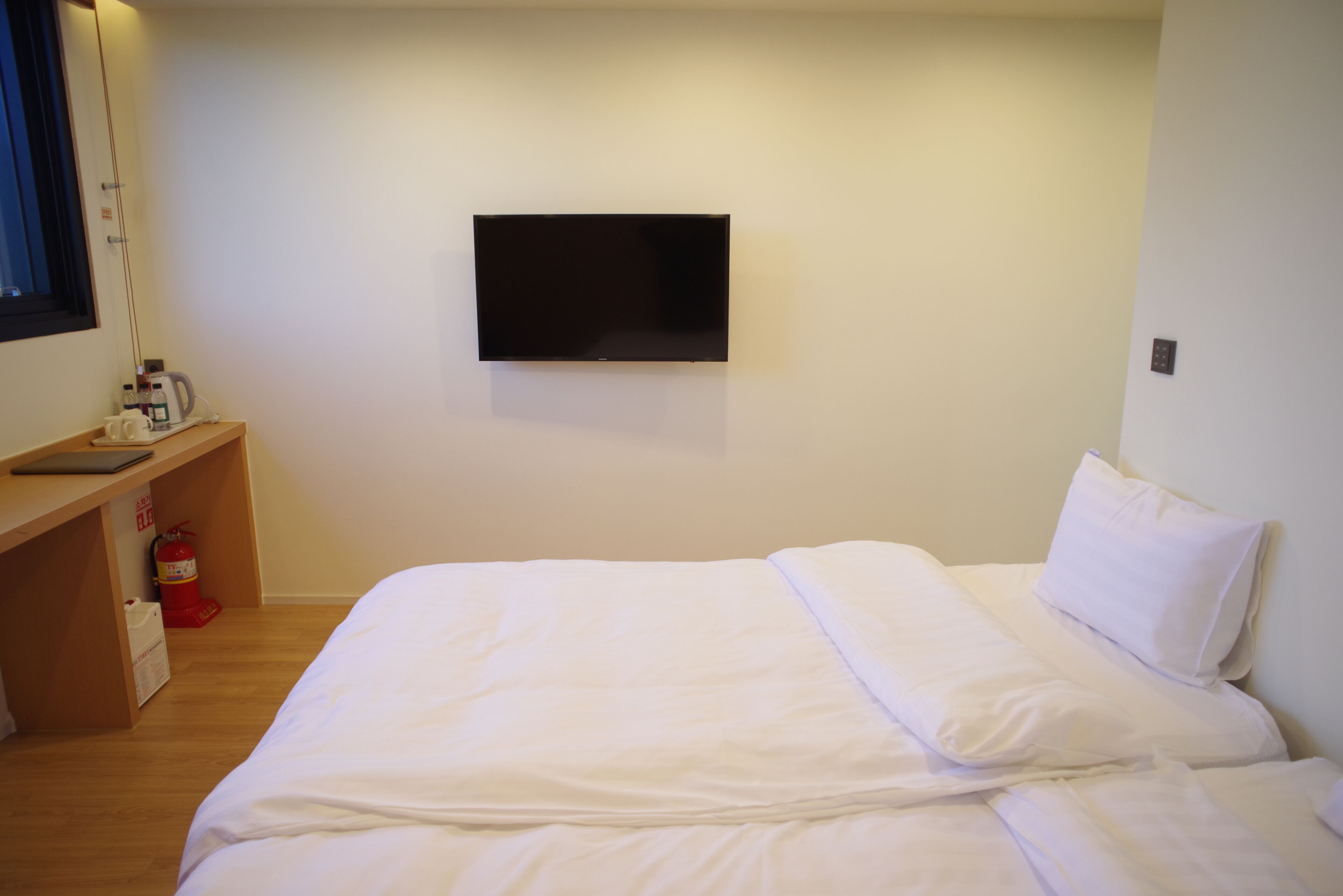 triple room, non smoking | desk, soundproofing, free wifi
