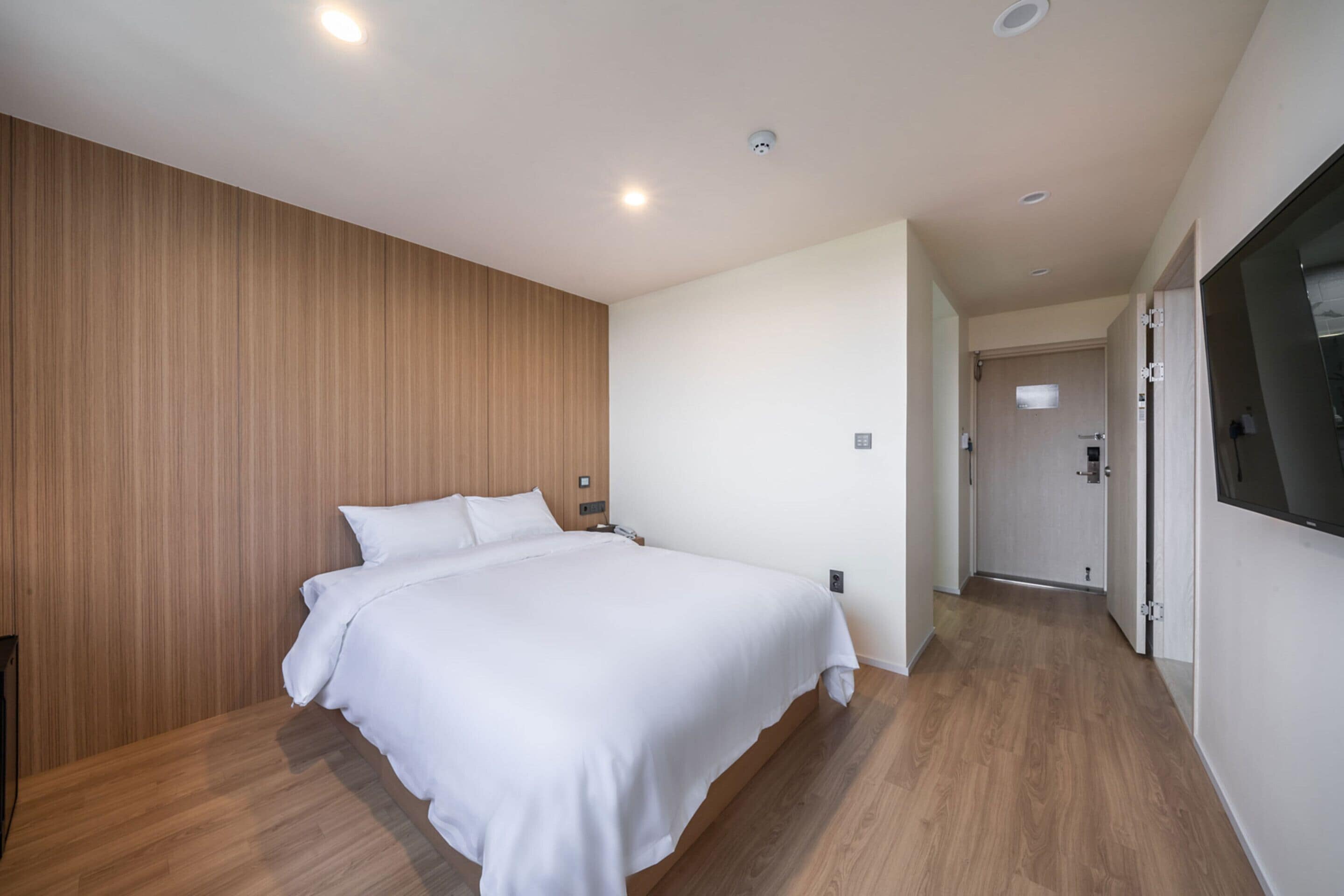 deluxe double room, non smoking, connecting rooms | desk, soundproofing, free wifi