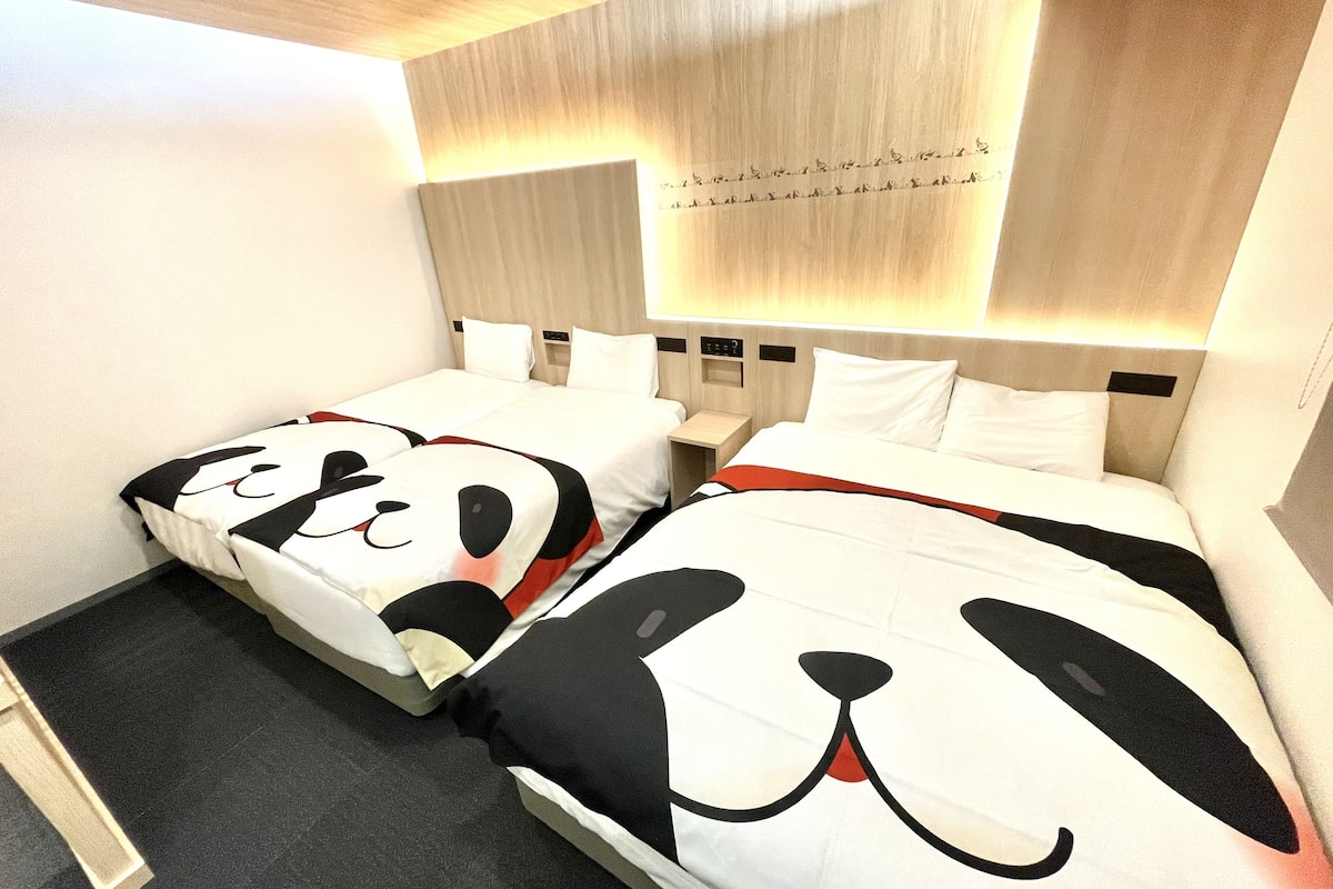 Panda Family Suite Room, Non Smoking | In-room safe, blackout curtains, free WiFi, bed sheets
