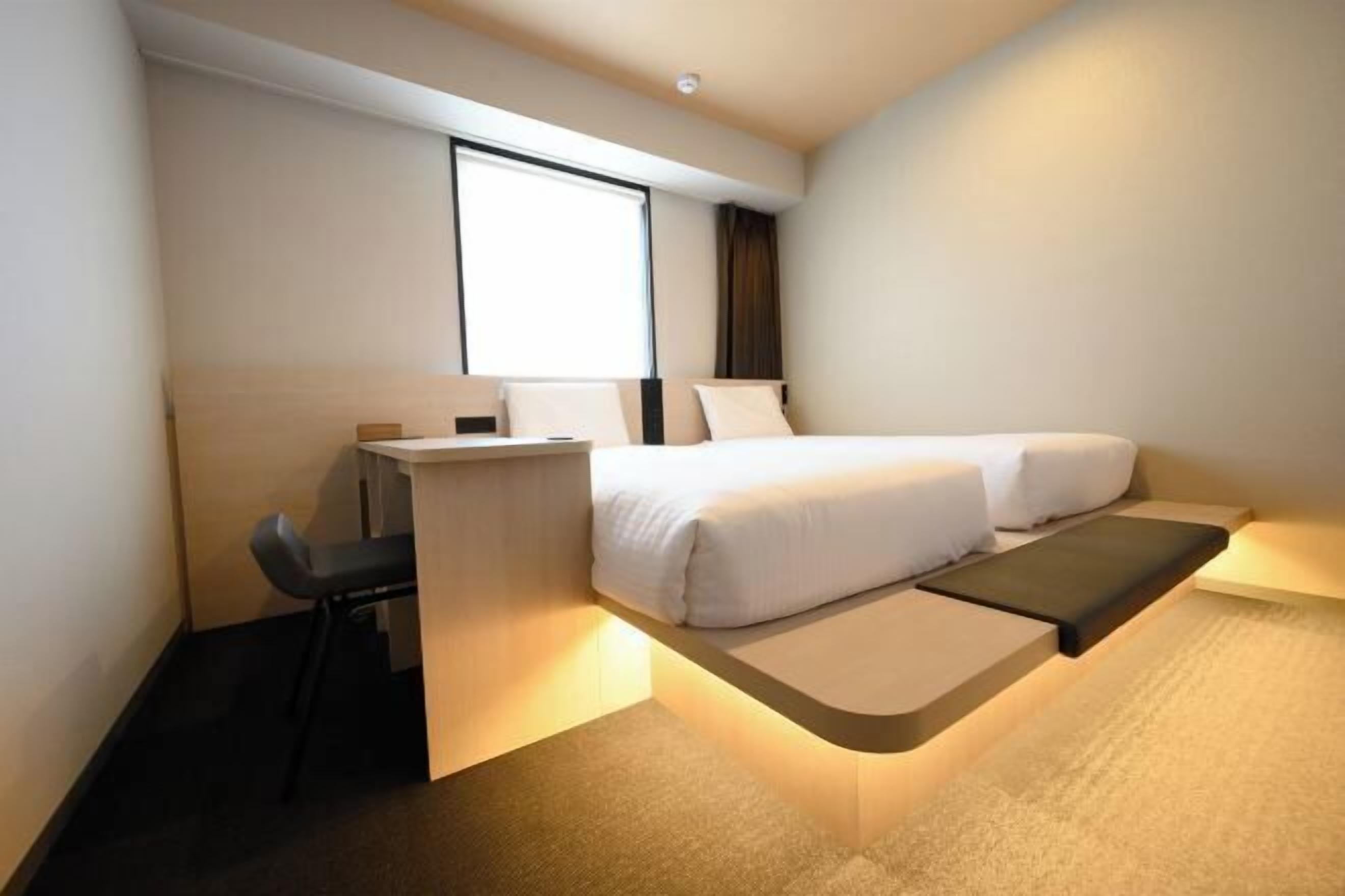 In-room safe, blackout curtains, free WiFi, bed sheets