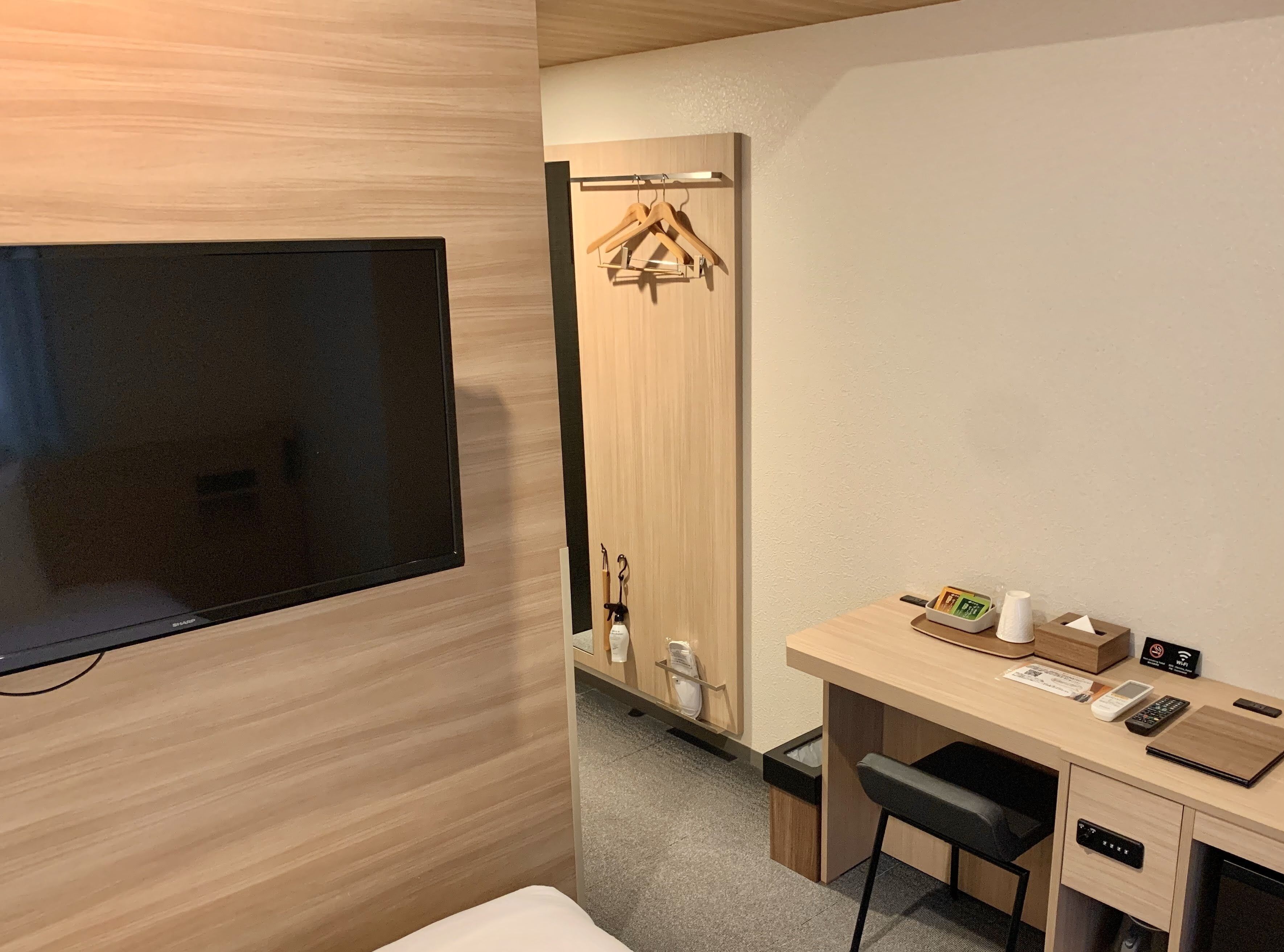 single room, non smoking | 1 bedroom, in-room safe, blackout curtains, free wifi