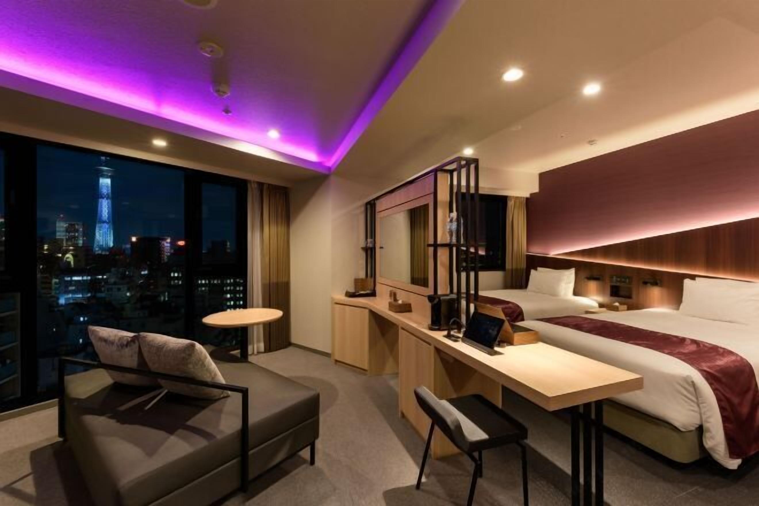 Caja de seguridad en la habitación, cortinas blackout y wifi gratis 