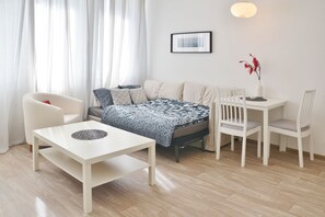 Iron/ironing board, free WiFi, bed sheets - Apartments Reunion (Ceská Lípa)