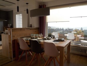 تناول الطعام