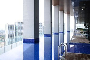 室外游泳池