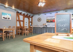 Breakfast area - Pension Dorfkrug (Winterberg)