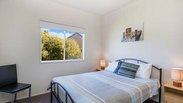 Apartemen, 4 kamar tidur | 4 kamar tidur dan setrika/meja setrika