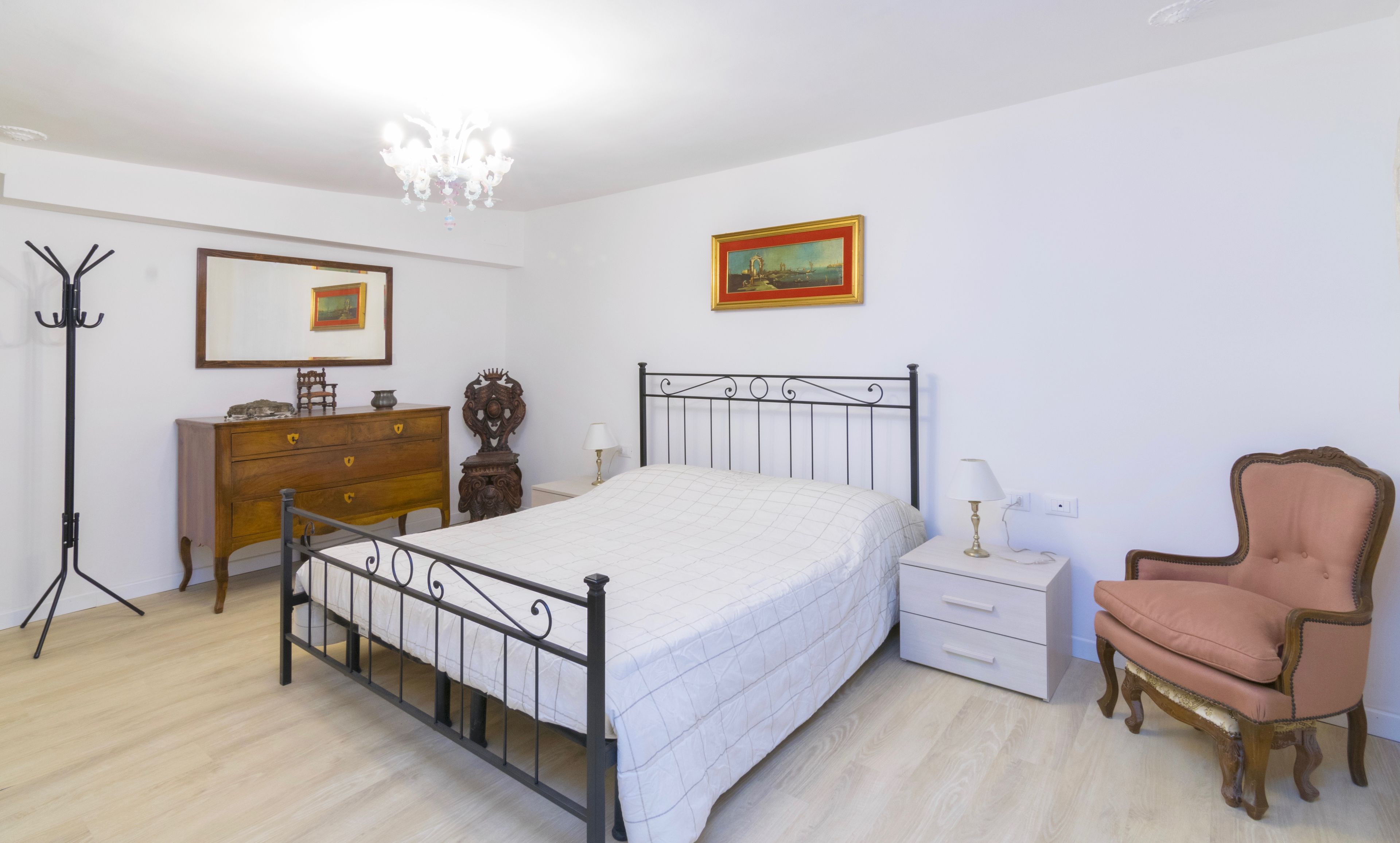 Leilighet, 1 soverom | 1 soverom, strykejern/-brett og barnesenger (inkludert)