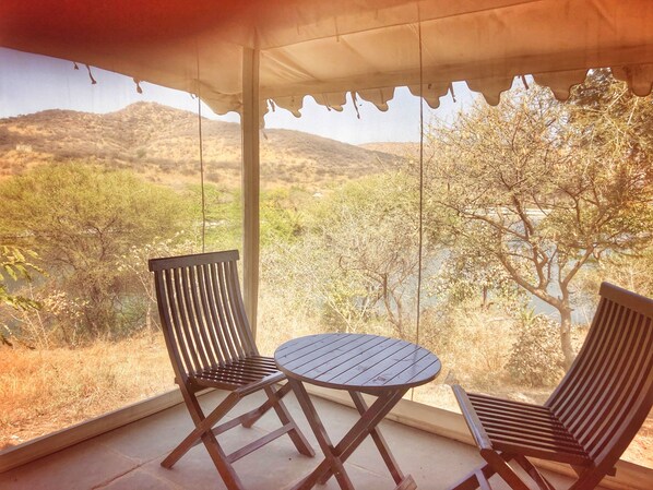 Deluxe Tent, Lake View