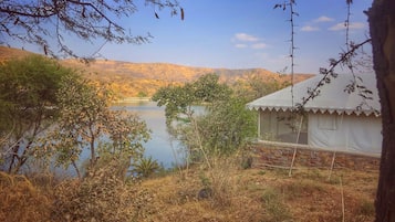 Deluxe Tent, Lake View
