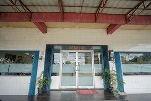 مدخل المنشأة