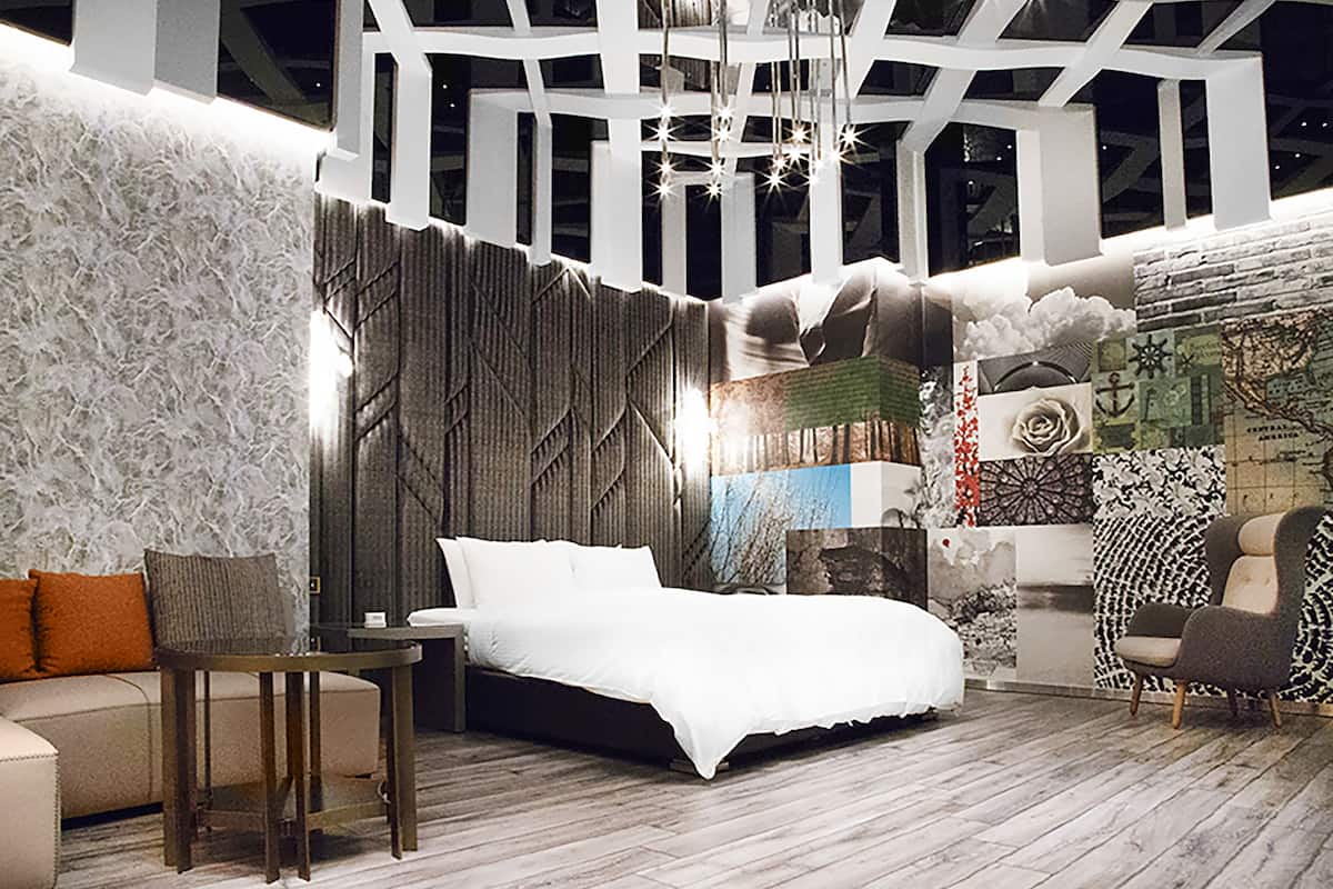 superior double room, 1 king bed | in-room safe, desk, blackout curtains, free wifi