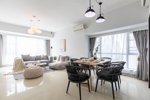 Apartment, 3 Schlafzimmer | Wohnzimmer