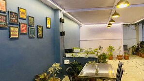 Restaurant - Hotel Pulse Inn (Jaipur)