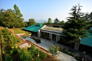 Courtyard - Anantrasa Resort (Almora)