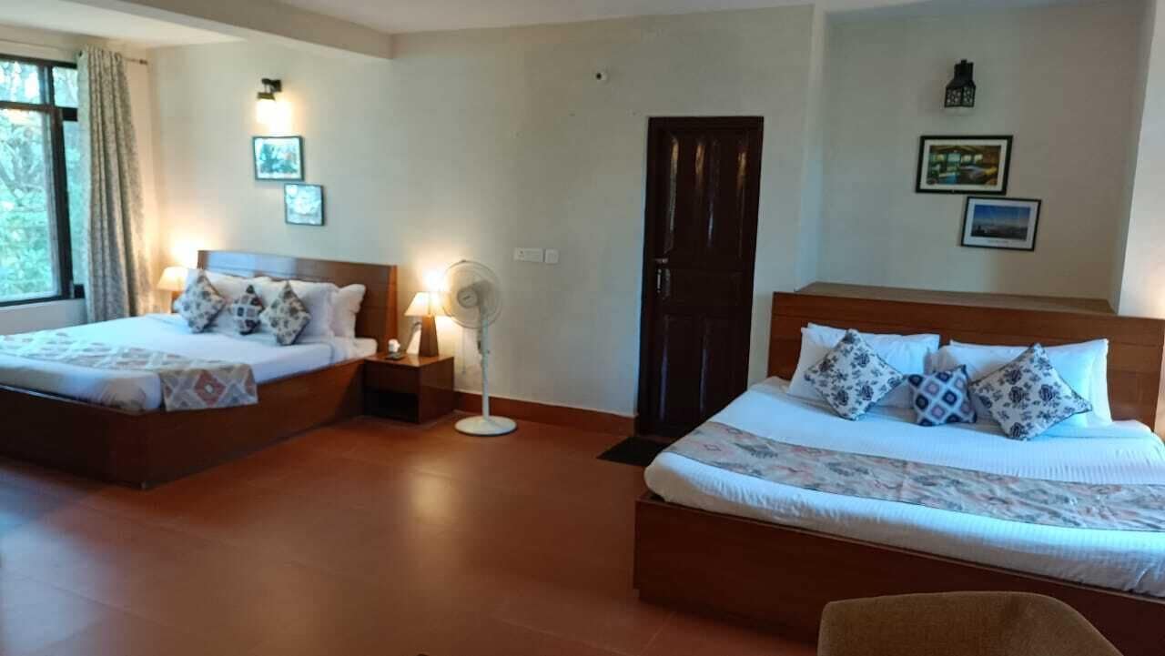 ดีลักซ์วิลล่า | ตู้นิรภัยในห้องพัก, โต๊ะทำงาน, พื้นที่ทำงานแบบใช้แล็ปท็อป