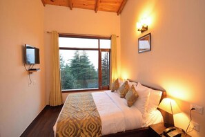 Deluxe Room | In-room safe, desk, laptop workspace, iron/ironing board - Anantrasa Resort (Almora)
