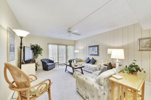 Room - Plantation Club 533 (Hilton Head Island)