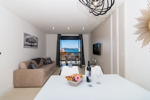 Télévision à écran plat