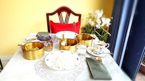 Outdoor dining - Authentic Chinese Room & Private Garden (Samphantawong)