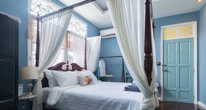 Authentic Chinese Room & Private Garden