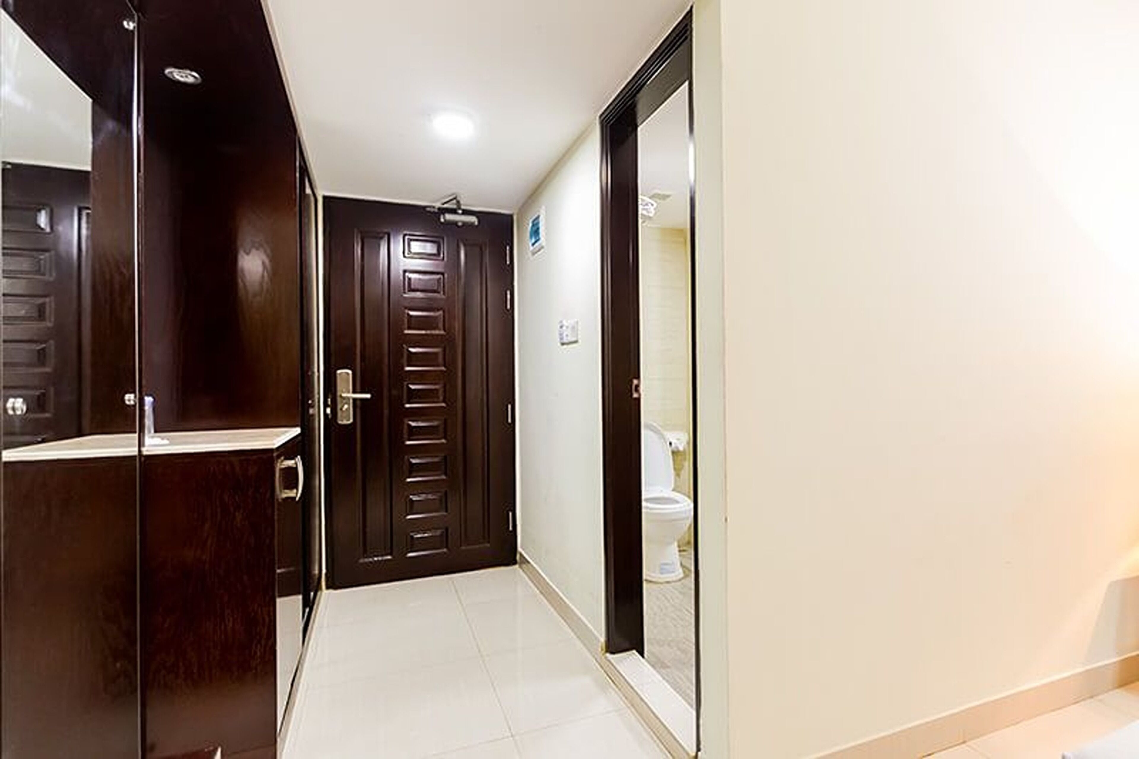 尊贵双床房 | 办公桌、遮光窗帘、隔音、免费 WiFi